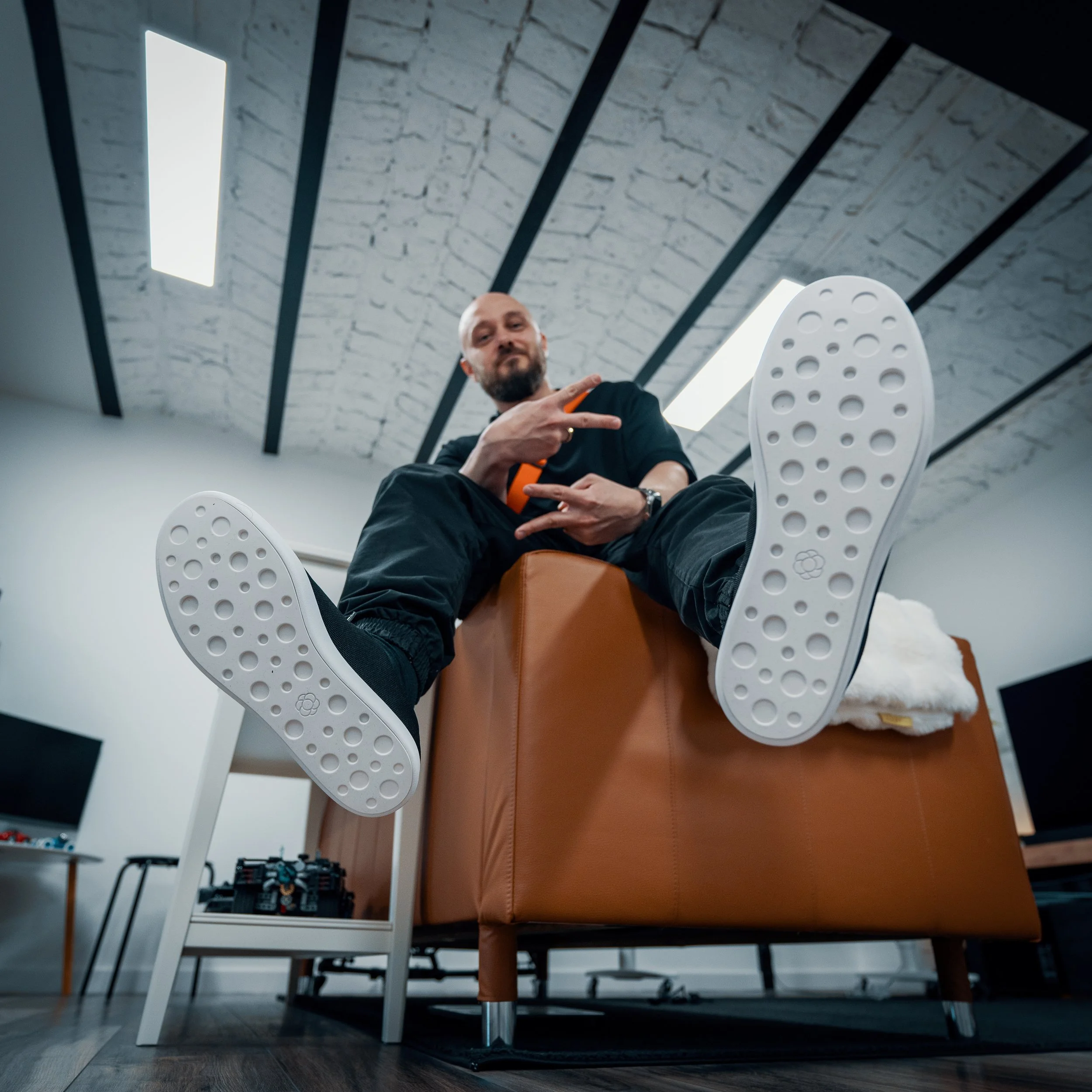 Atoms shoes
